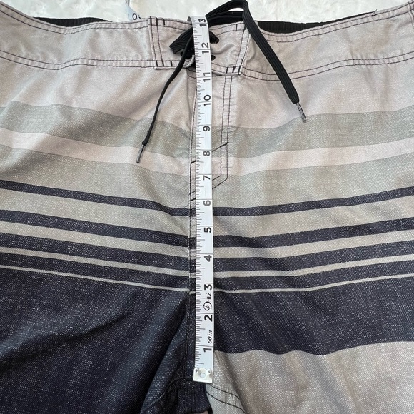 O’NEILL Board Shorts Cargo Side Pocket Swim Gradient Striped Gray Blue Men’s 40 - Picture 15 of 17